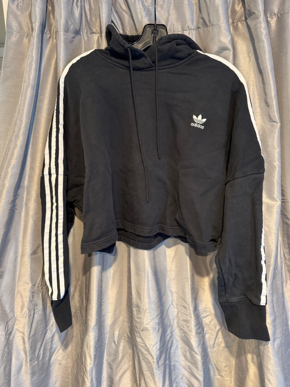 adidas Originals adicolor cropped hoodie in black size large